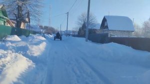 Вот так вот едет мой самодельный квадроцикл из мотоблока "Мотоблок-Вездеход" зимой 2024.