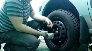 Работаем пневмогайковертом ECO AIW - 742S как быстро сменить колесо