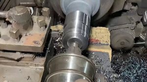 как сделаны шпиндели тракторной тележки.