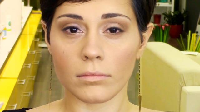 MAKE UP BIO: Trucco Giorno Labbra Strong смотреть онлайн