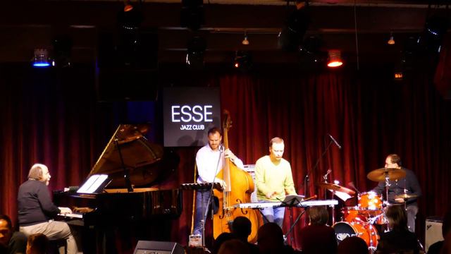 Давид Голощекин - Полночь в Летнем саду (квартет Анатолия Текучева) смотреть онлайн