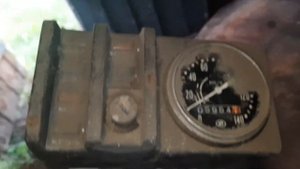 В поисках капсулы времени искал авто ,а нашёл .......