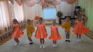 Песня "Дождик листопадничек" Вокальная группа "Бабочка"