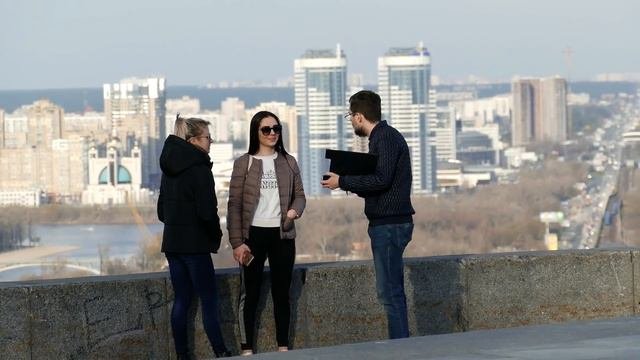 Серьезный социологический опрос в Киеве