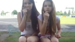 Мама сшила мишке брюки ...