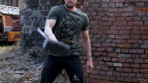 Urban Viking. Thrusters & Clusters. Упражнения с кроссфит-кувалдой 20 кг