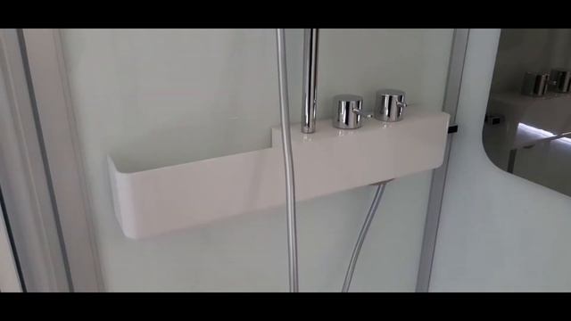 Душ с верхней лейкой - термостатическим смесителем и тропическим душем смотреть онлайн