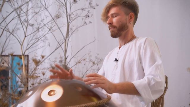 Обзор инструмента NHÓC HANDPANS - Pygmy E minor 8+1 смотреть онлайн