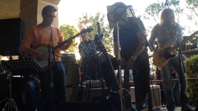 Cajon Solo - Ricky Molina - The Elton John Band смотреть онлайн