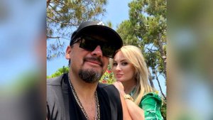 Печальная весть о Стасе Михайлове облетала всю страну