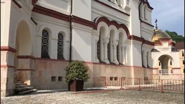 Ново-Афонский Симоно-Кананитский мужской монастырь в у подножия горы Афон в Абхазии. смотреть онлайн