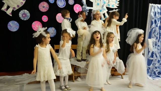 БЕЛАЯ СКАЗКА - песня про медведя смотреть онлайн