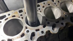 Расточка цилиндров блока под гильзы двигателя 2.5л дизель D4CB от Hyundai и Kia