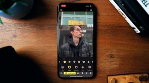 iPhone 11 Pro VS $7500 Pro DSLR Camera