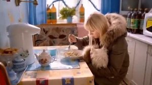 Реклама AVON в фильме "Страна ОЗ"