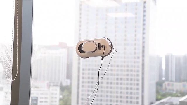 Робот-пылесос для мытья окон для дома с функциями чистка окон, мытье окон, удаленное управление смотреть онлайн