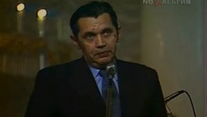 Роберт Рождественский - Пуля (Стихи). Читает автор