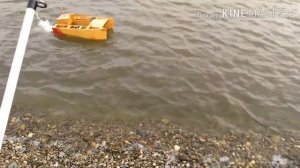Самодельный кораблик для рыбалки испытание