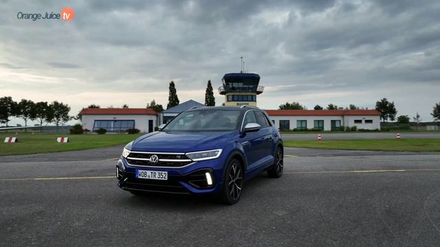 2023 Volkswagen T-Roc R (Lapiz Blue Metallic) - Driving, Exterior and Interior смотреть онлайн