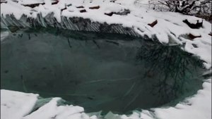 Пруд зимой из плёнки