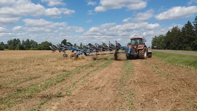 Беларус 3522 с плугом RABE Marabu смотреть онлайн