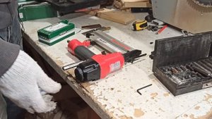 Обзор степлера для Пасеки . Пневмостеплер универсальный на гвоздь и скобу, INTERTOOL PT-1612