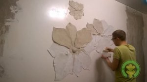 Барельеф на стене