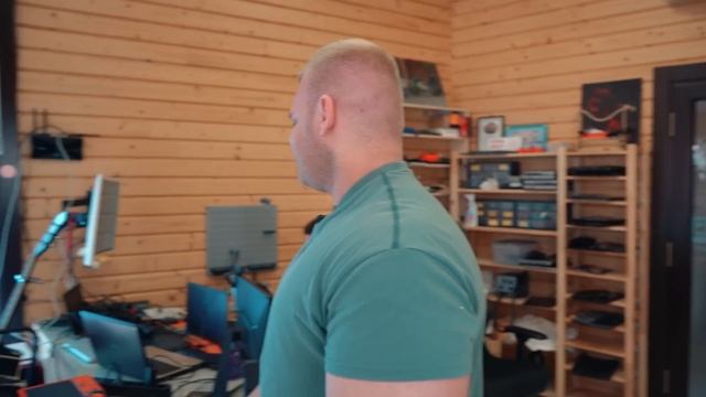 Безумный Макс из Питера привез уникальные ПК! смотреть онлайн