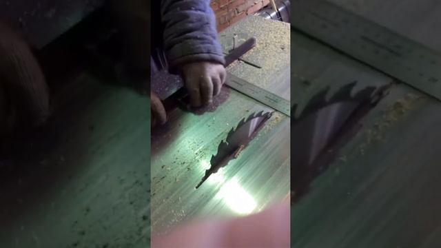 Как ровно обрезать доску