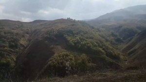 по дороге в Ицари. Ицаринская башня, Дагестан.