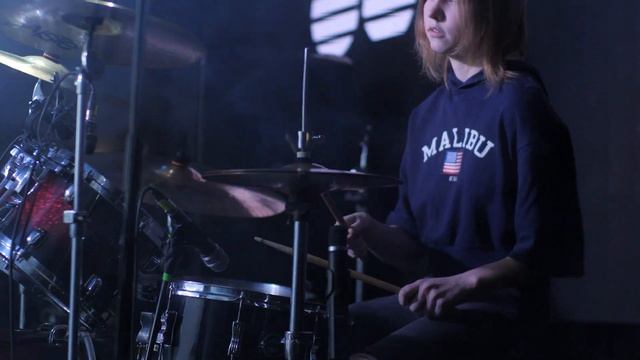 Аида — System of a Down | Выступление ученицы Не школы барабанов смотреть онлайн