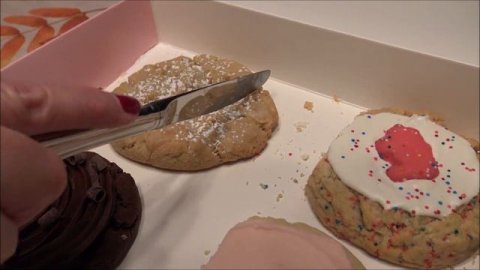 CRUMBL COOKIES! YUM YUM YUM!!