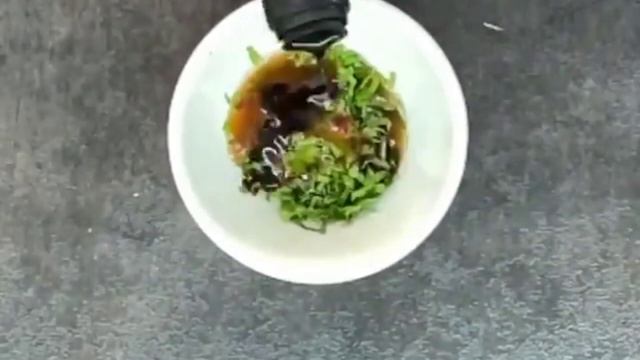Вкуснейший салат с хрустящими баклажанами. Как раз на лето!