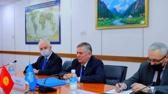 Встреча Министра Р.Казакбаева с Главой Миссии наблюдателей от СНГ В.Волковым смотреть онлайн