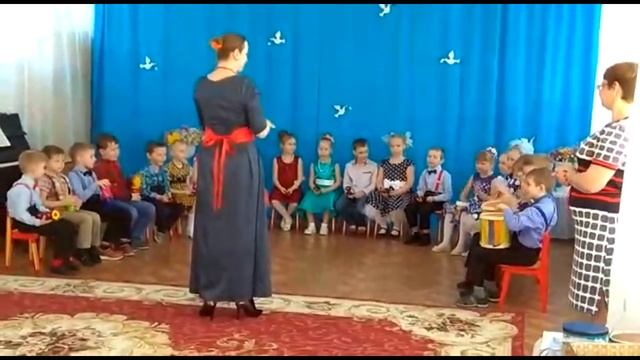 Детский ударно-шумовой оркестр - Произведение "Барабан" смотреть онлайн