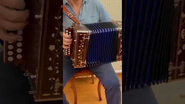 Гармонь мастеровая с редким тембром. Тональность До мажор. Гармонь в продаже!