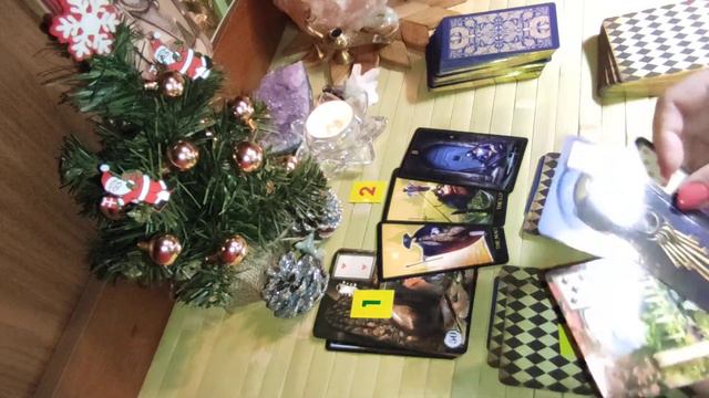 Как мне с ним взаимодействовать, чтобы добиться своих целей. Онлайн гадание для ЖЕНЩИН. смотреть онлайн