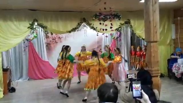 По саду девки гуляли смотреть онлайн