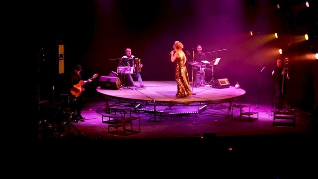 Виктория Гиссен & Shalom brothers - Mama yo quiero (Шоу Изумит) смотреть онлайн