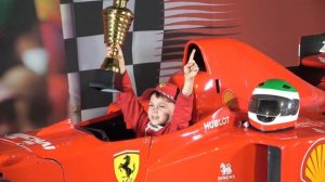 ВЛОГ Ваня и Маня с папой посетили Феррари Парк Абу Даби