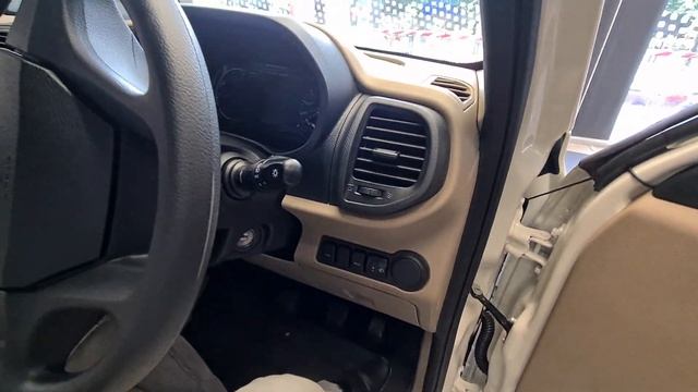 न्यू महिंद्रा बोलेरो कार की रेट। new launch Mahindra car colour design interior with price смотреть онлайн