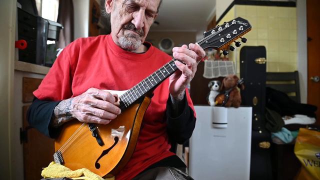 The Cradle Song (Skinner) Solo Mandolin смотреть онлайн