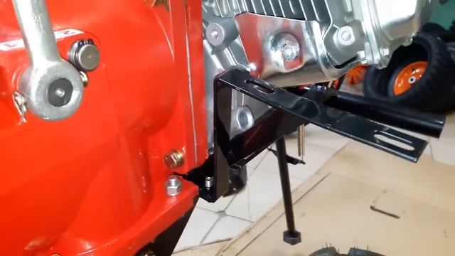 Компактный дешёвый мотоблок с усиленным редуктором и дисковым сцеплением 7 л.с. Forza смотреть онлайн