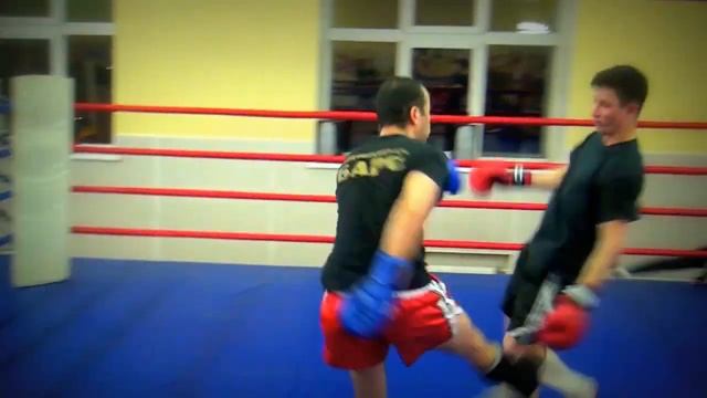 ЖЕСТКИЙ НАКАУТ С НОГИ смотреть онлайн