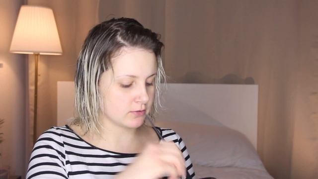 GRAUE HAARE TÖNEN | Anna Schuller