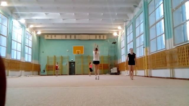 VIOG.Тренировка по художественной гимнастике. Разминка. Workout in rhythmic gymnastics. workout. смотреть онлайн