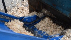 Цепной скребковый транспортер Аркон в связке с рубительной машиной РМ-5