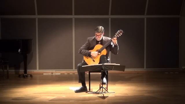 "Menuet" from Sonata op.22 by Fernando Sor. Suzuki book 5 смотреть онлайн