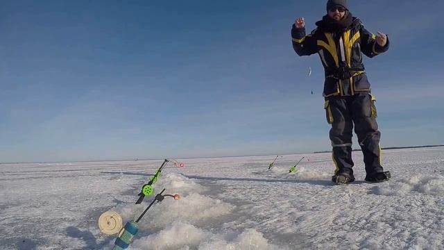 Рыбалка на корюшку , Финский залив форт Шанц смотреть онлайн