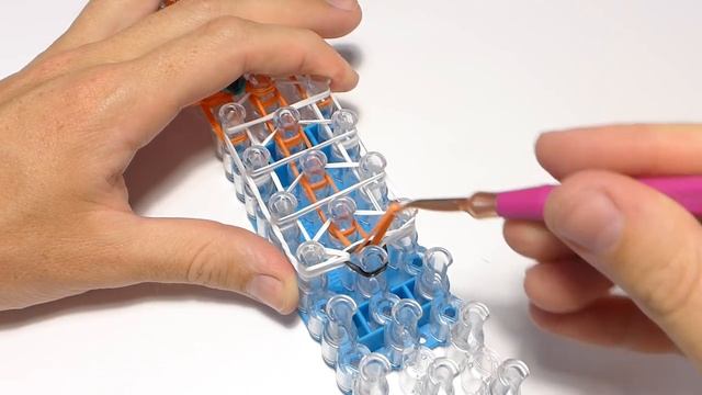 ЛИСА на ручку из резинок Rainbow Loom. Урок 255 | Fox Rainbow Loom смотреть онлайн